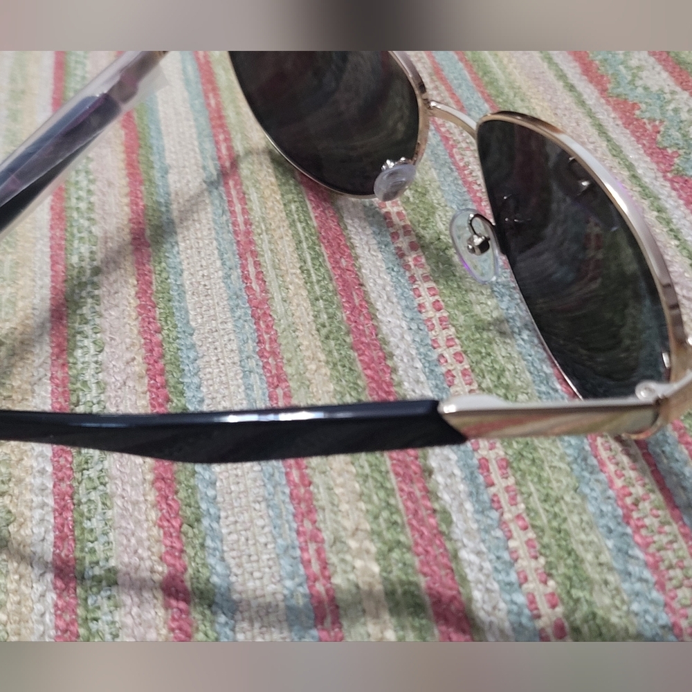 Stylish Blue Aviator Sunglasses - Picture 3 of 4